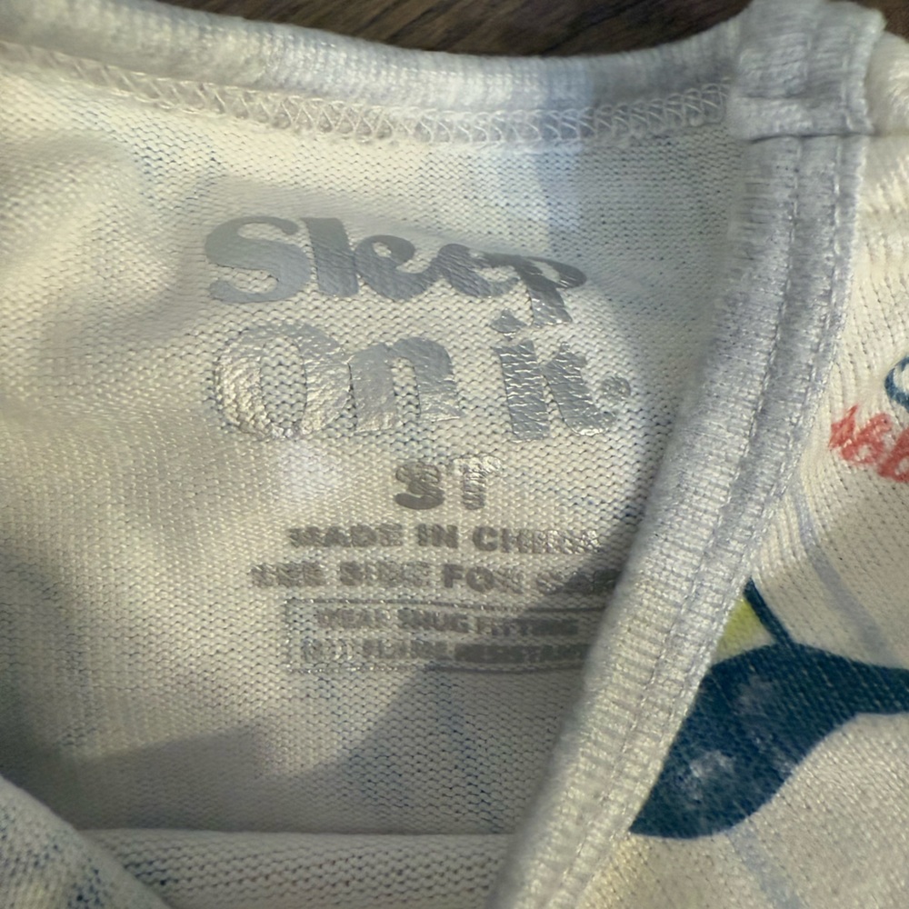 Sleep On It Kids Baseball Print Two -Piece Pajamas + a pair of socks! NWT 3T - Picture 2 of 2